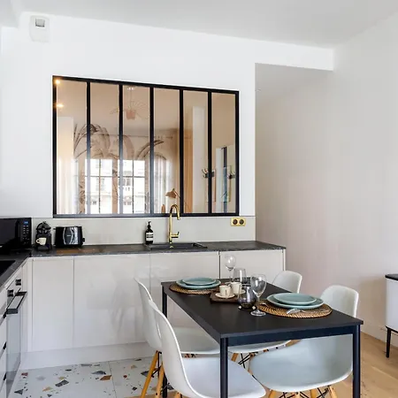 Le Cygne Des Champs-elysees - Mobility Lease Апартаменты